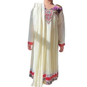 PAKISTAN/ INDIA ETHNIC 2 PCS
FORMAL DRESS